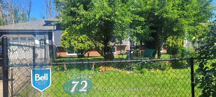 Property Photo: 72 Eric Hutcheson Road ON K7A 4S5