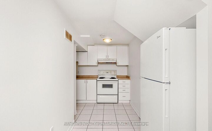 Property Photo: 14 Tarsus Crescent Bsmt 2 ON M1C 3W7