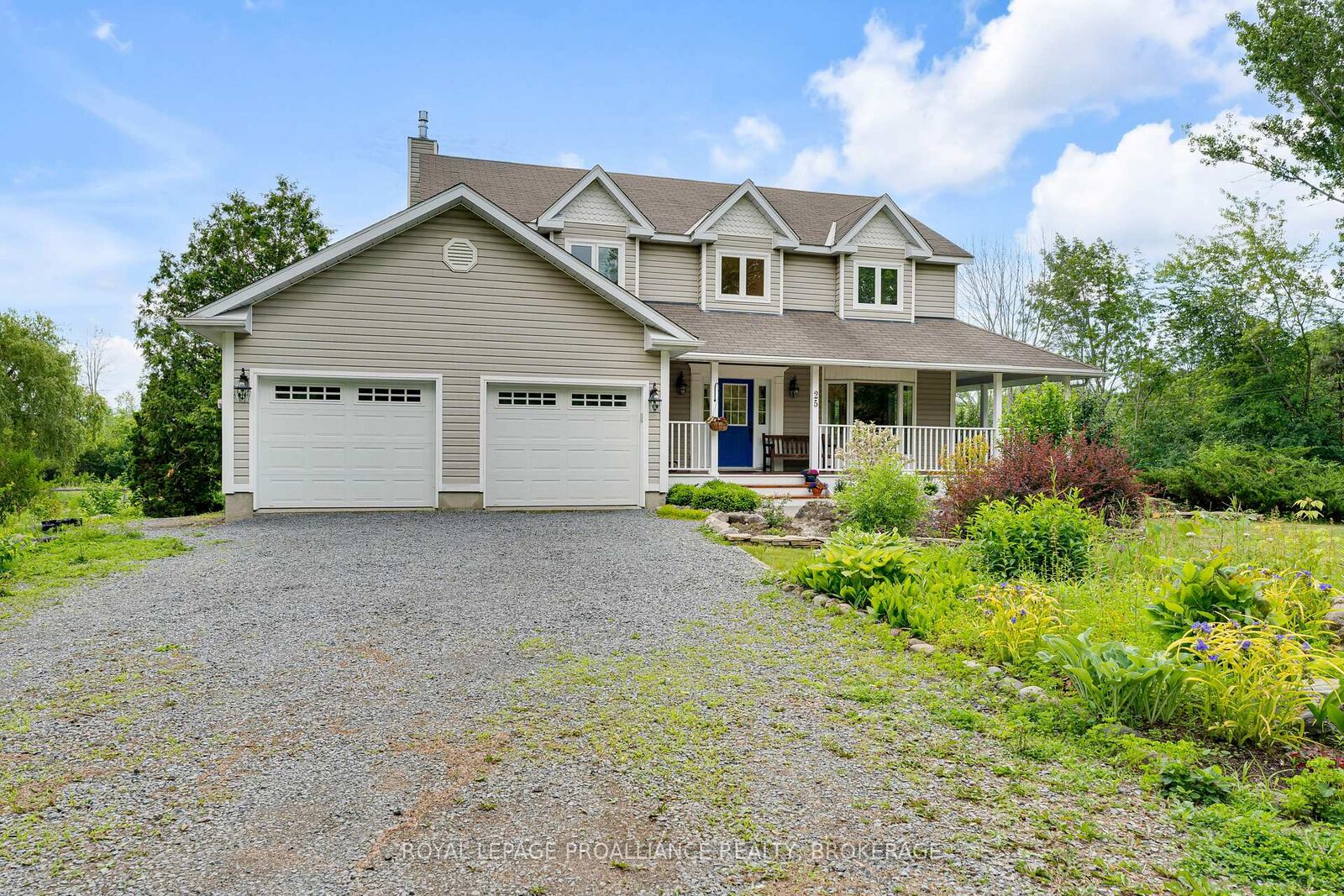 Property Photo: 25 Howe Island Ferry Road ON K7L 4V1