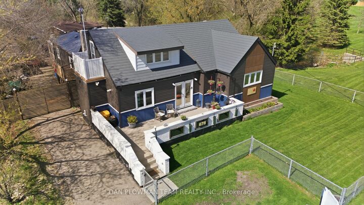 Property Photo: 678 King Street W ON L1J 2L3