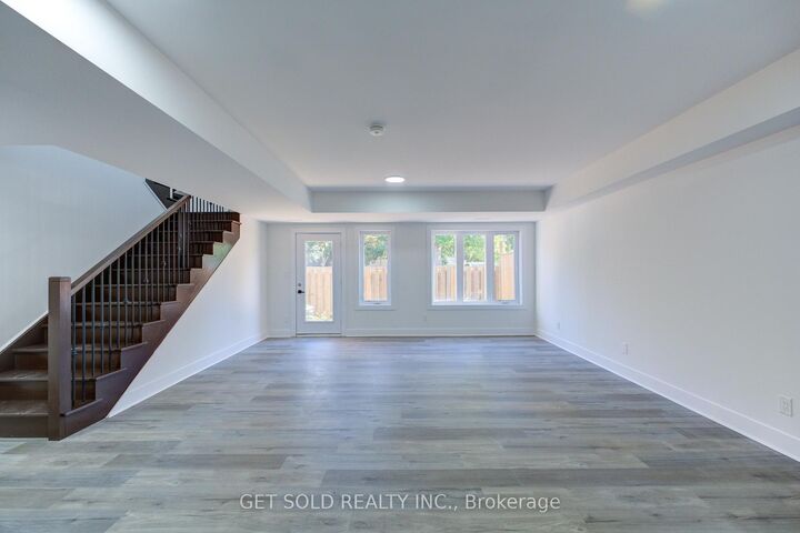 Property Photo: 6701 Thorold Stone Road 7 ON L2J 1B3