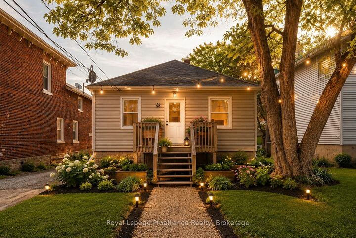 Property Photo: 38 Oak Street ON K8N 3S8