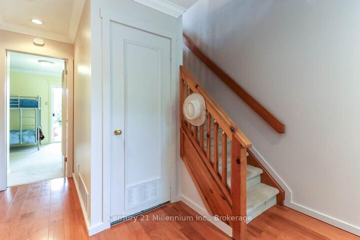 Photo de la propriété:  127 Fairway Crescent 21  ON L9Y 5B4 