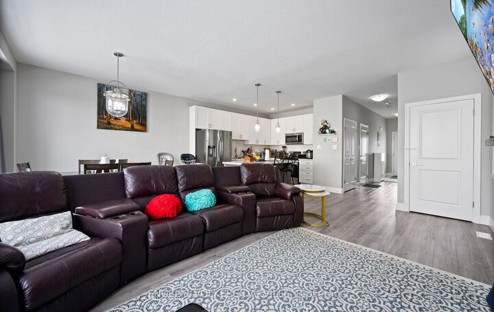 1023 Devonshire Avenue 29 — photo 1