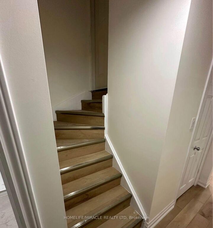 Property Photo: 912 Scott Boulevard ON L9T 7C5