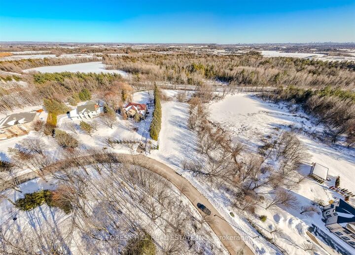 Property Photo:  29 Country Heights Drive  ON L4E 3M8 