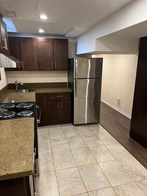 Property Photo: 634 Galloway Crescent ON L5C 3W1