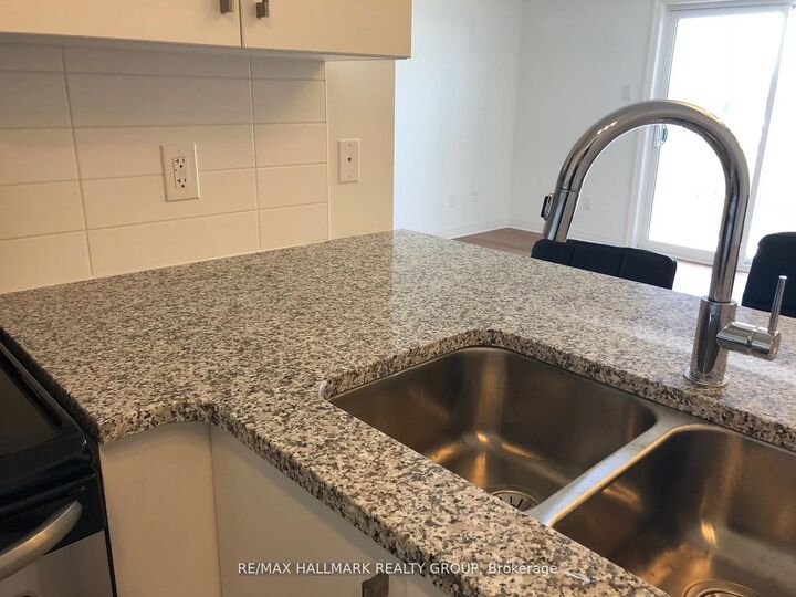 Property Photo:  273 Big Sky Private  ON K1T 0M8 