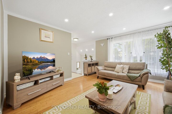 Property Photo: 7217 Fayette Circle ON L5N 1Y5