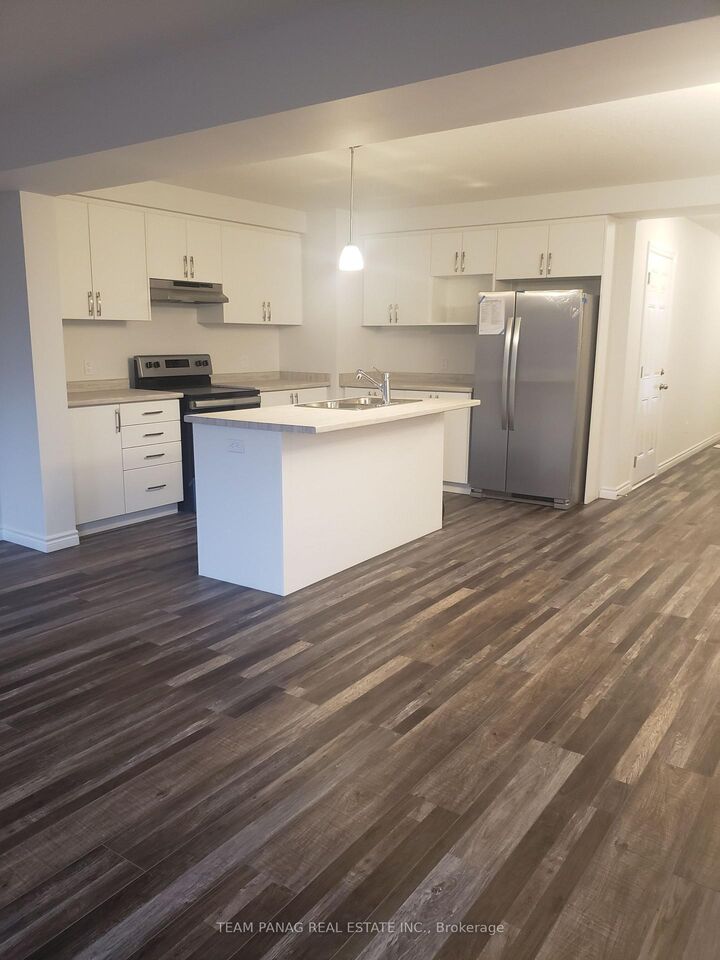 Property Photo: 3146 Turner Crescent ON N6M 0B4