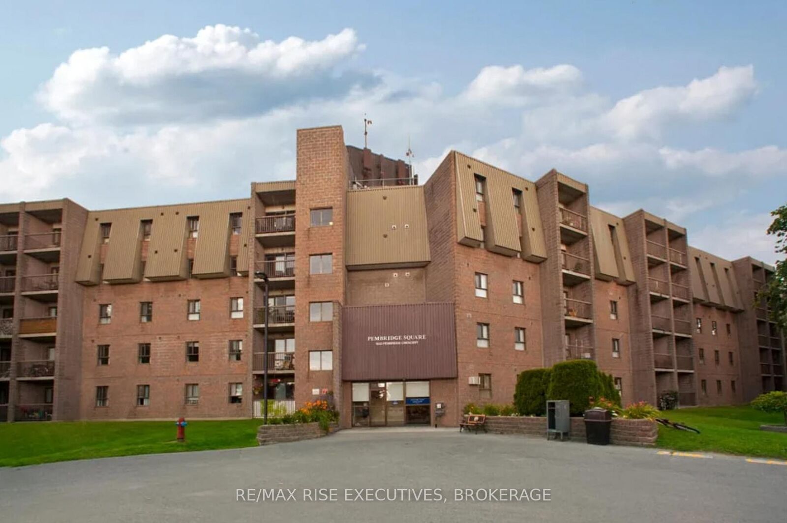 Property Photo:  1020 Pembridge Crescent 119  ON K7P 1R2 