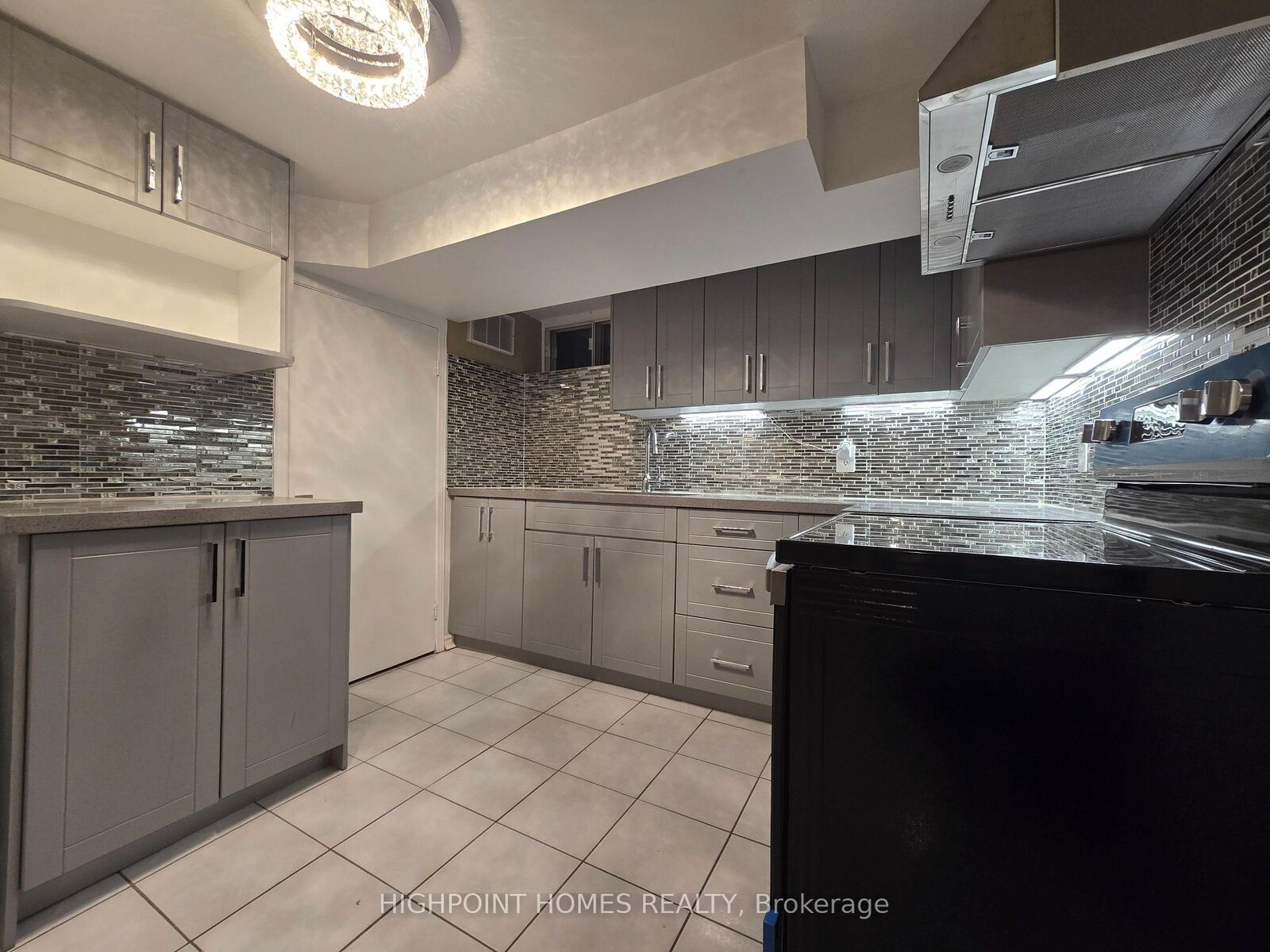 Property Photo: 25 Chandler Drive Lower ON M1G 1Z1