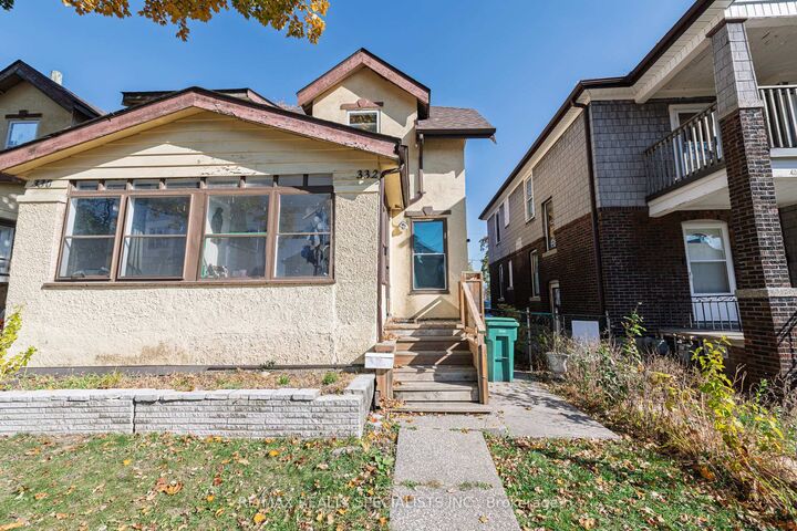 Property Photo:  332 Elm Avenue  ON N9A 5H1 