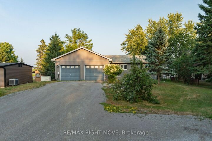 35 Cedar Bay Road — photo 1