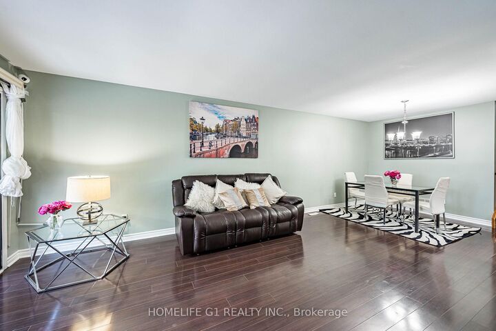 Photo de la propriété:  8 Holgate Court  ON L6Z 1S1 