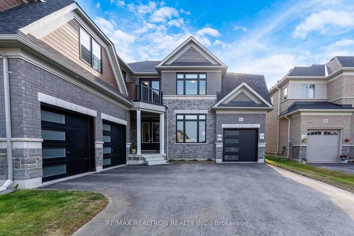 Property Photo: 32 Bellflower Crescent ON L0G 1W0