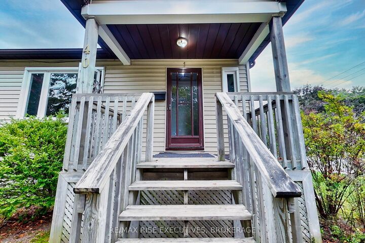 Property Photo: 40 Helen Street 3 ON K7L 4N9