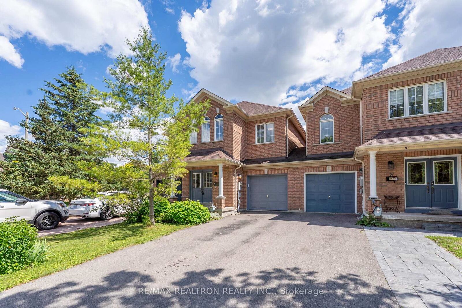 Property Photo: 19 Naughton Drive ON L4C 4M6