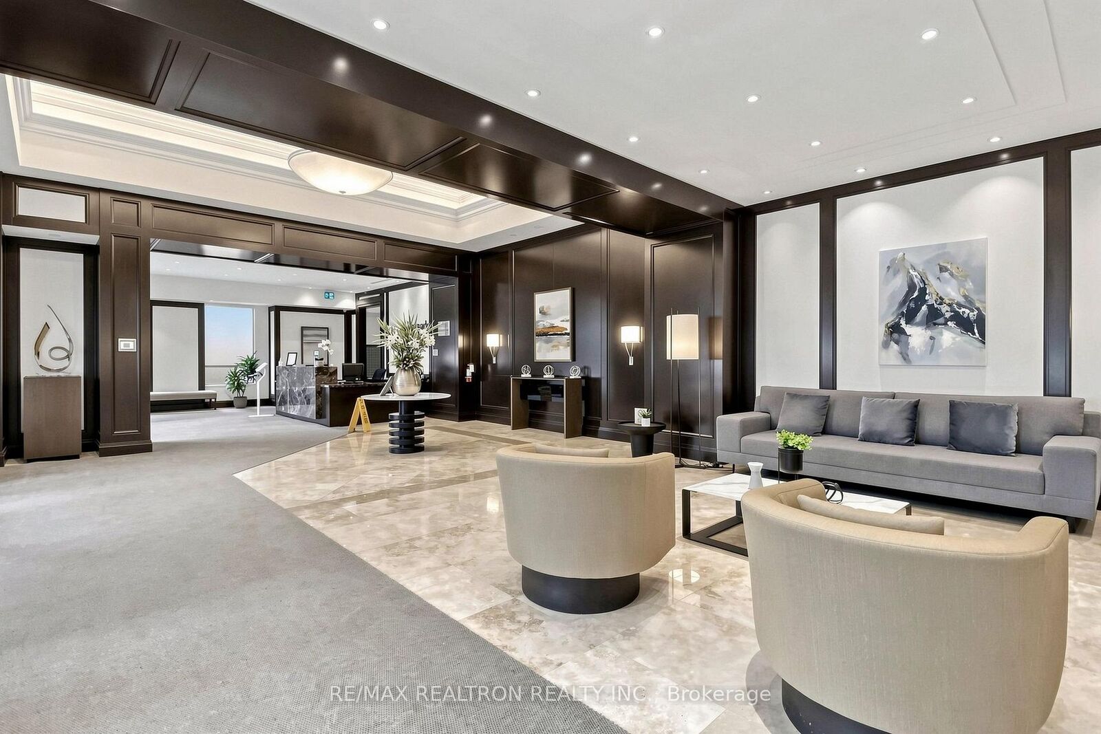 Property Photo: 100 Promenade Circle 205 ON L4J 7W7