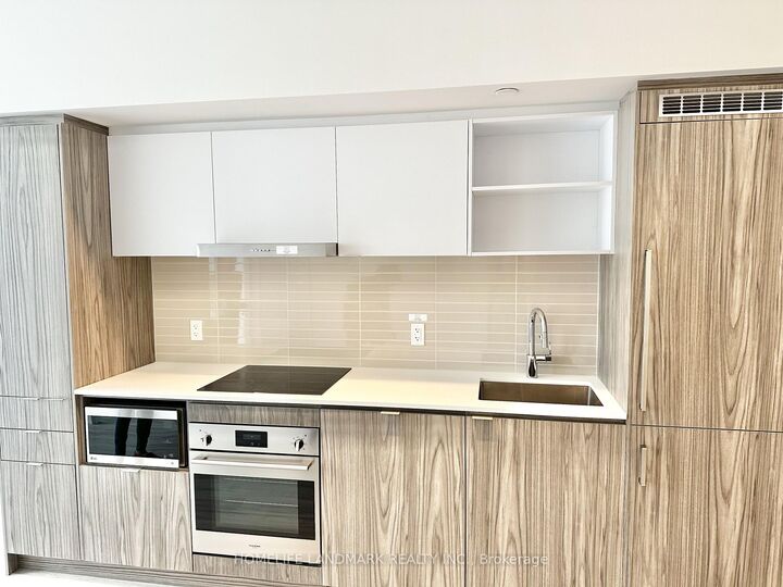 Property Photo:  55 Cooper Street 5103  ON M5E 0G1 