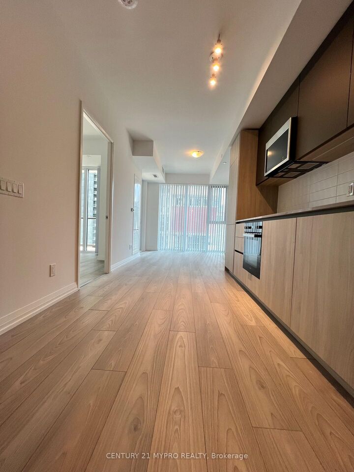 Property Photo:  400 King Street W 1615  ON M5V 0X8 