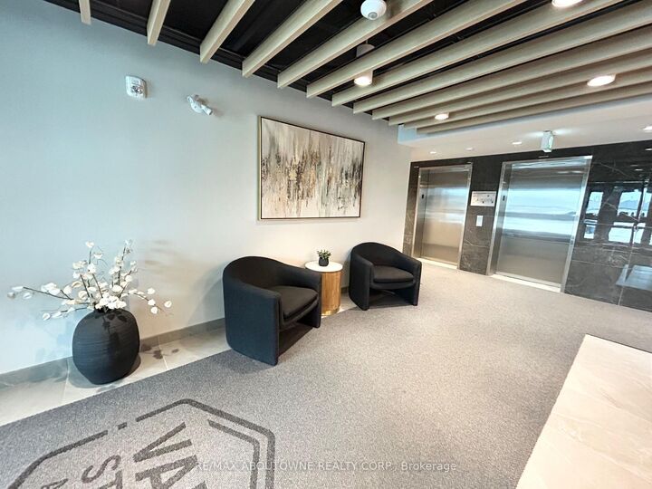 Property Photo: 28 Westhill Drive Ll02 ON N2J 0G8