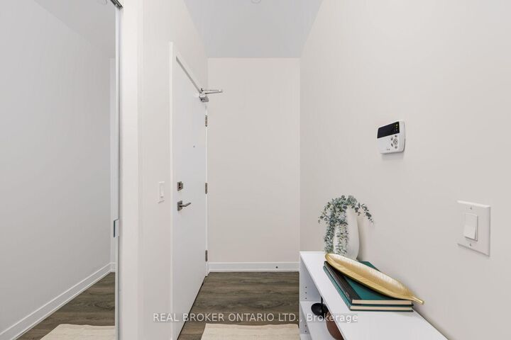 Property Photo: 4633 Glen Erin Drive 108 ON L5M 7E1
