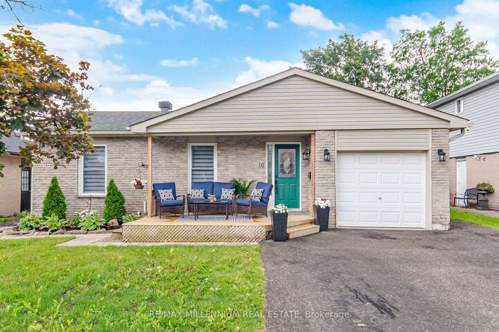 16 Brenda Boulevard — photo 1