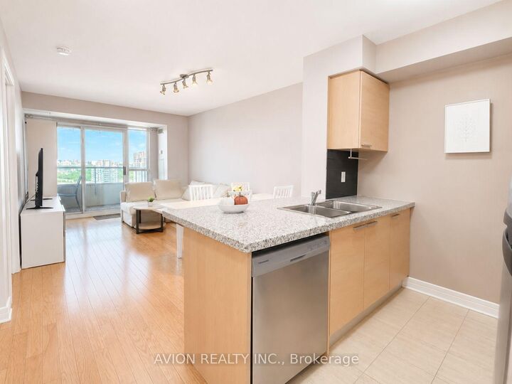Property Photo: 16 Harrison Garden Boulevard 1909 ON M2N 7J7