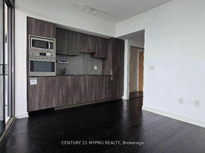 Property Photo: 11 Wellesley Street 5512 ON M4Y 0G4