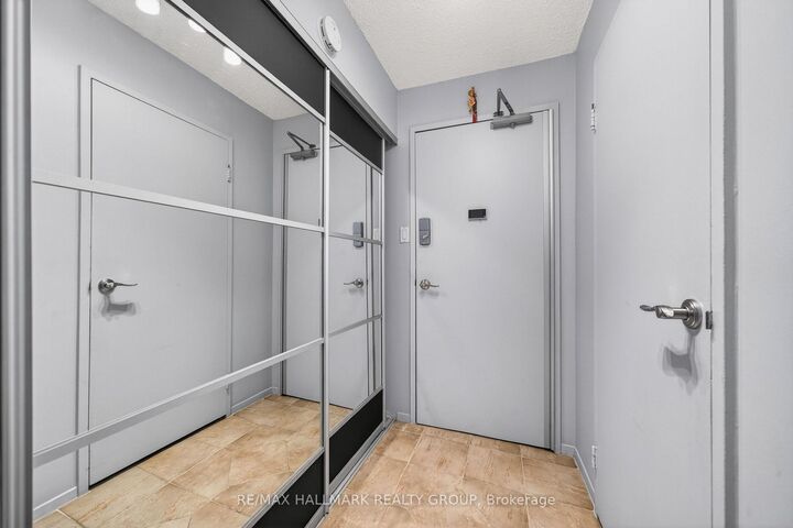 Property Photo: 158 A McArthur Avenue 404 ON K1L 7E7