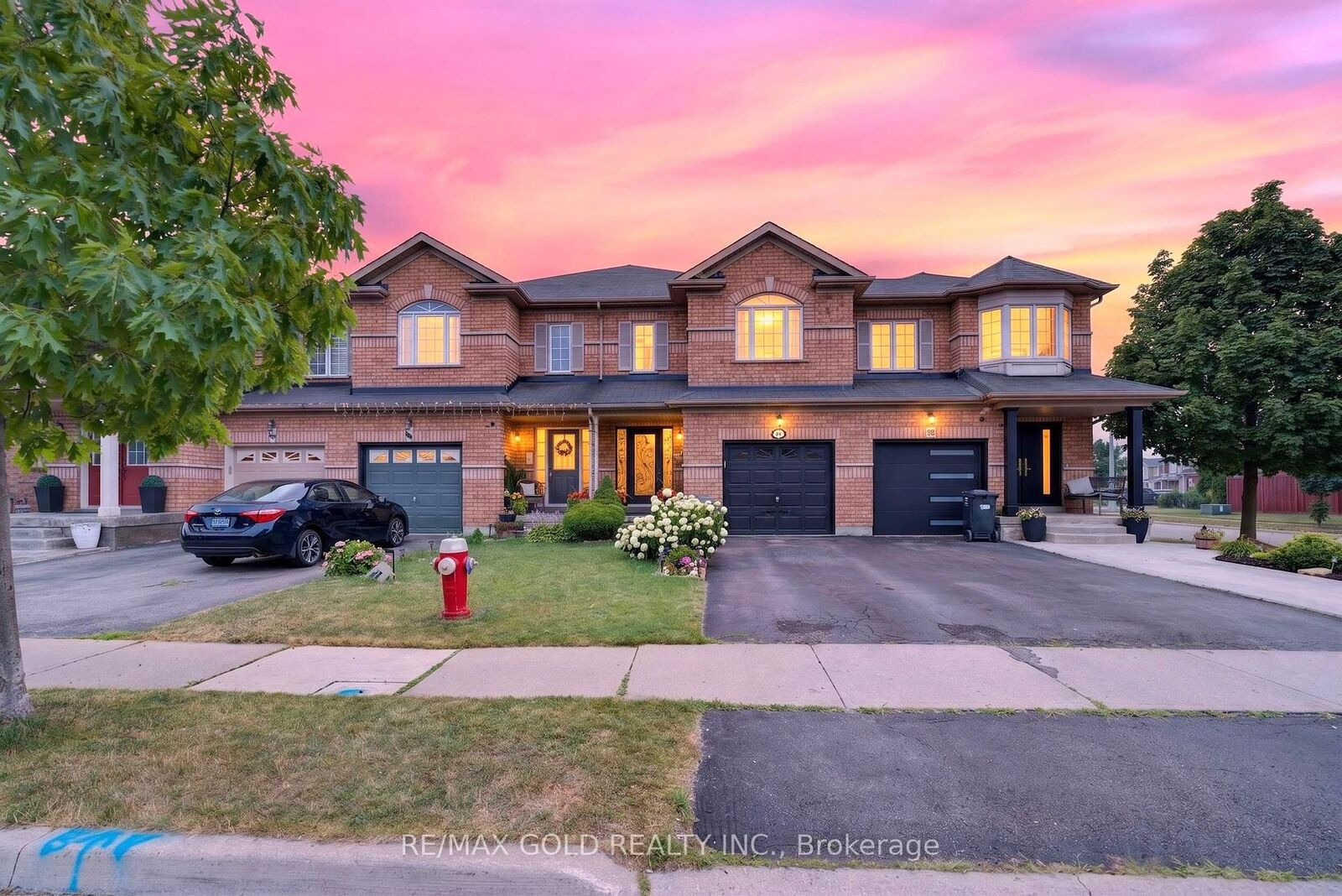 Property Photo: 71 Spicebush Terrace ON L6X 0J5