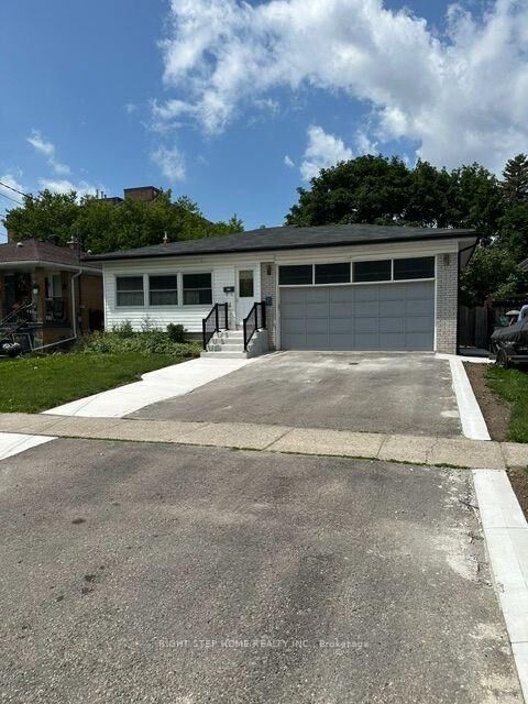 Property Photo: 98 Second Street N ON L9W 3B5
