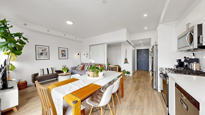 Property Photo: 1459 O'Connor Drive Th 2 ON M4B 2V5