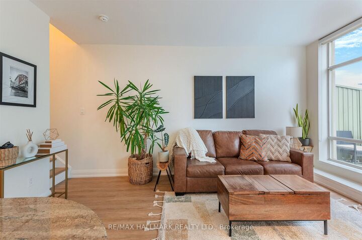 Property Photo:  39 Parliament Street 916  ON M5A 4R2 