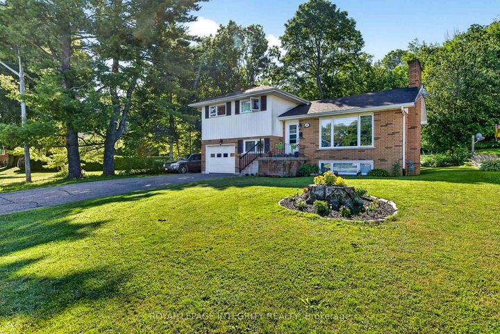 Property Photo: 241 Wade Avenue ON K7V 2N5