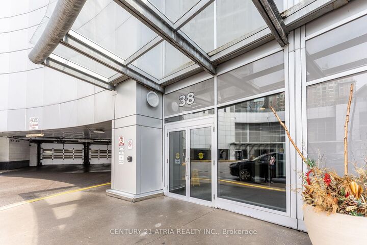 Photo de la propriété:  38 Lee Centre Drive 3112  ON M1H 3J7 