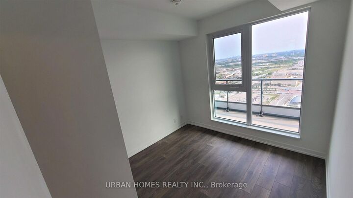 Property Photo: 898 Portage Parkway 4008 ON L4K 0J6