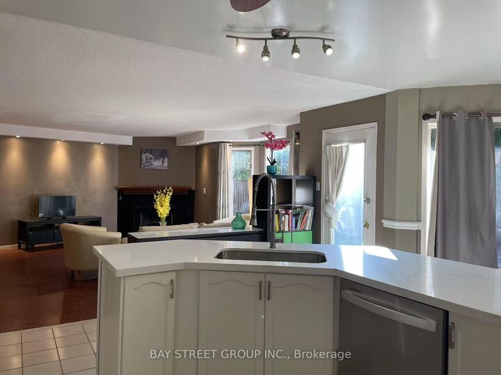 Property Photo: 2589 Addingham Crescent ON L6J 7K7