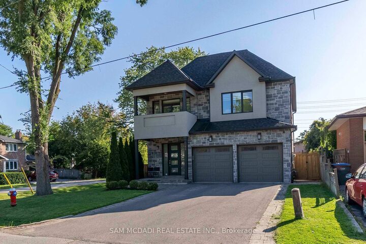 Property Photo: 1196 Strathy Avenue ON L5E 2K6