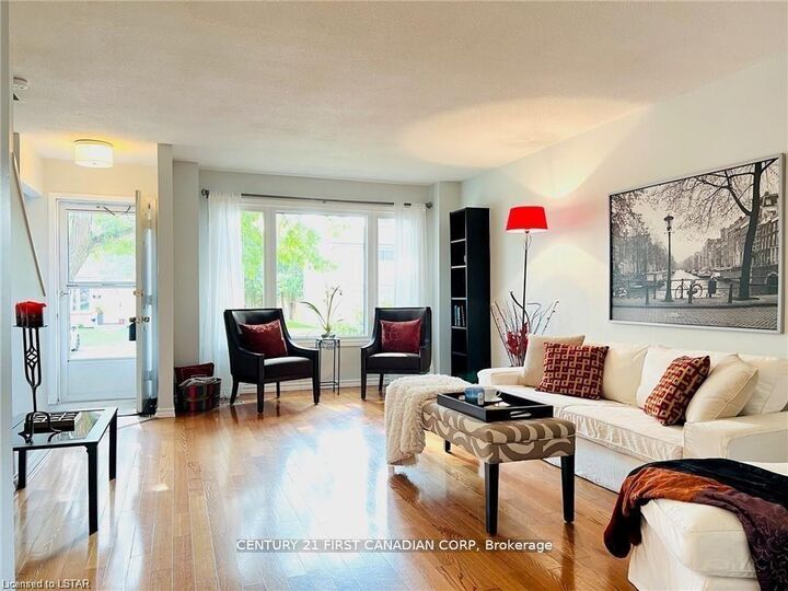 Property Photo: 45 Gatewood Place 10 ON N5Y 5A4