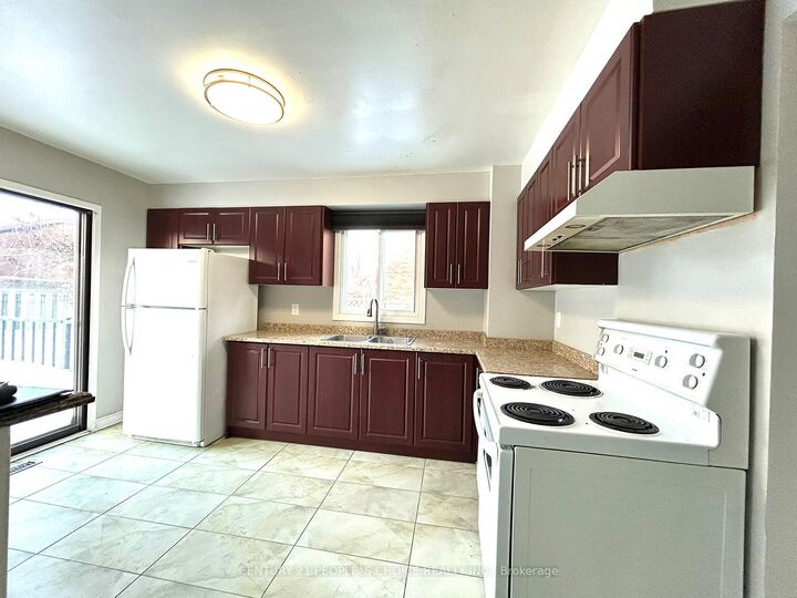 Property Photo:  28 Beisel Court  ON L6Z 2R7 