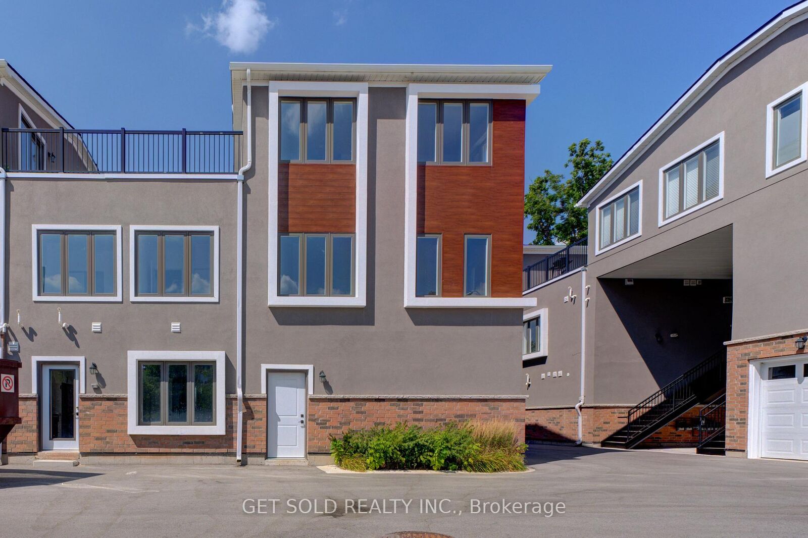 Property Photo: 6701 Thorold Stone Road 6 ON L2J 1B3