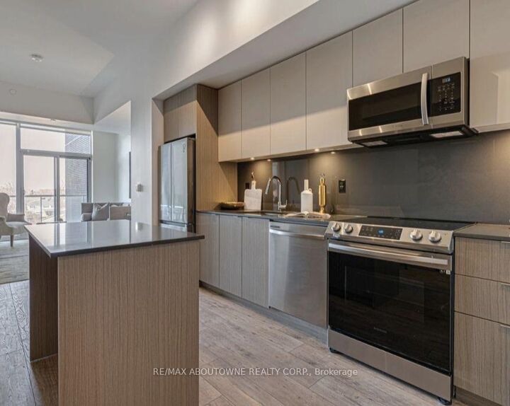 Photo de la propriété:  125 Bronte Road A01208  ON L6L 3C1 