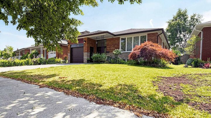 Property Photo: 32 Sellmar Road ON M9P 3E6