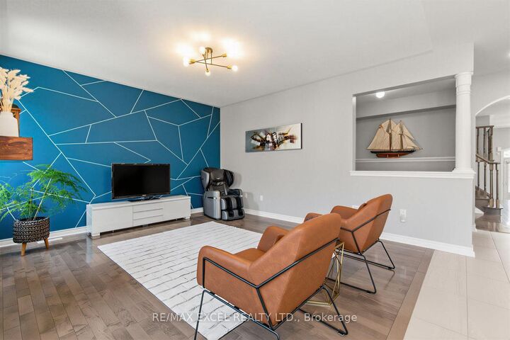 Property Photo: 10 Ken Betz Court ON L4A 4P5