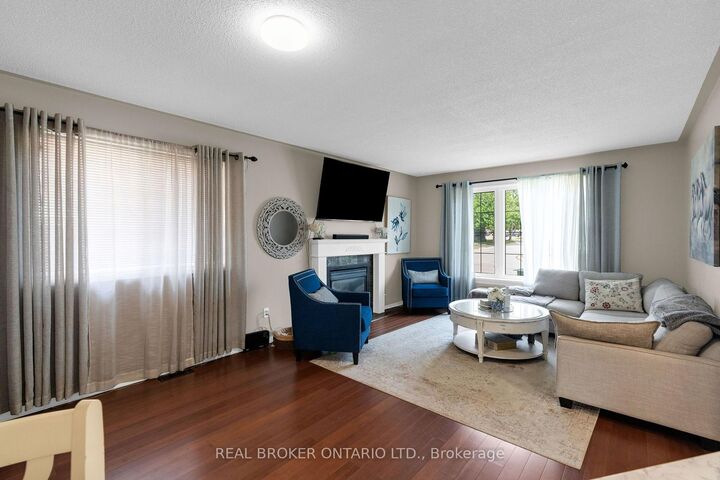 Property Photo: 10 Wismer Avenue ON L4N 7X8