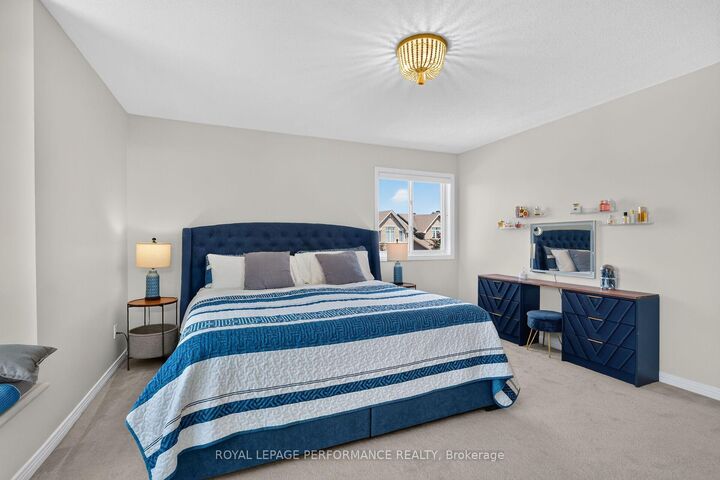 Property Photo: 990 Lucille Way ON K4A 4J2