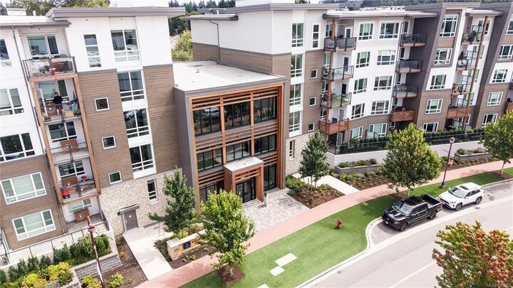 920 Reunion Ave #327 — photo 1