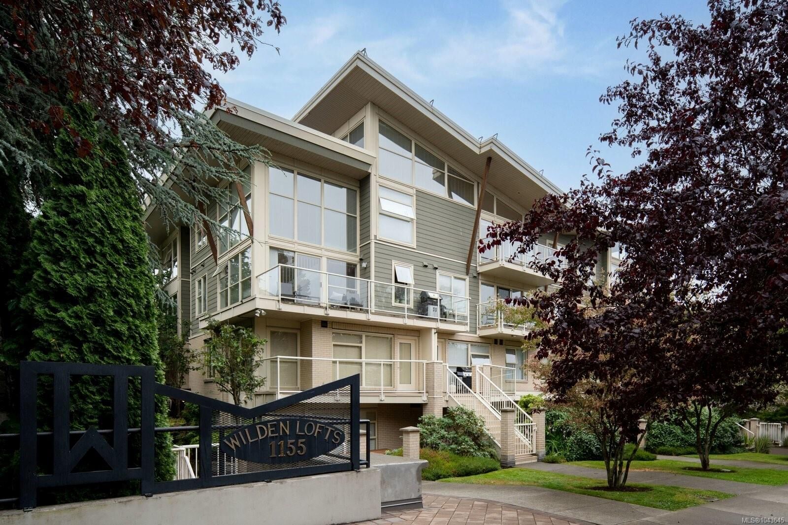Property Photo: 1155 Yates St #208 BC V8V 3N1